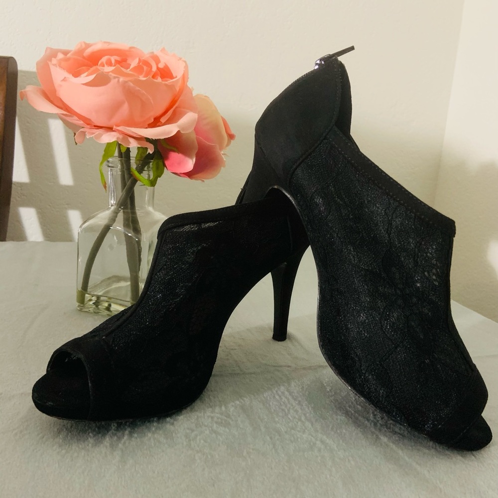 Black Lace Marinelli Heels Size 8.5